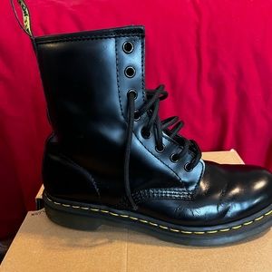 Doc martens 1460 smooth women’s size 9